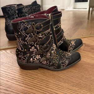 L'Artiste by Spring Step Leather Ankle Boots - Rodeha